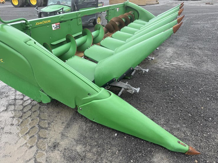 2013-john-deere-608c-image-13