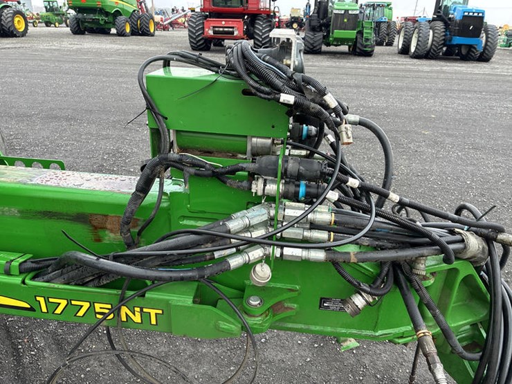 2019-john-deere-1775-image-15
