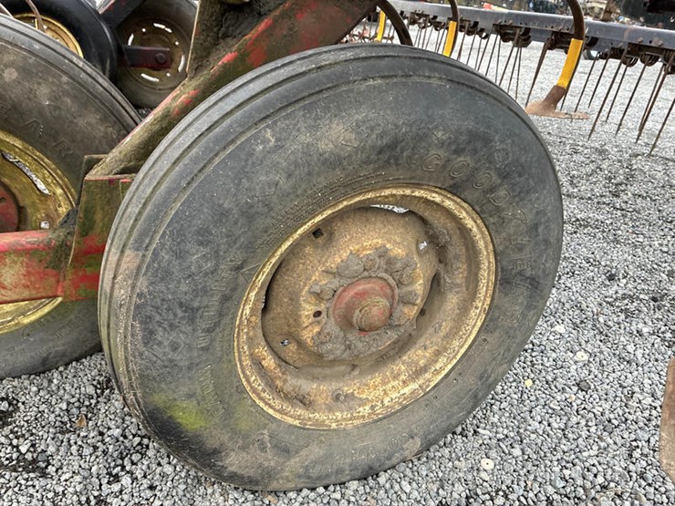 case-ih-4800-image-18