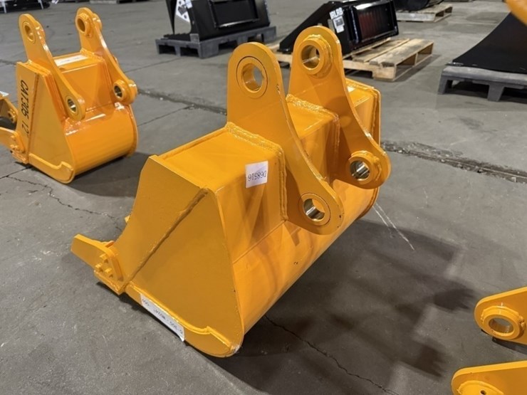 2026-caterpillar-305-image-4