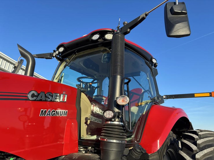 2024-case-ih-magnum-310-afs-connect-image-35