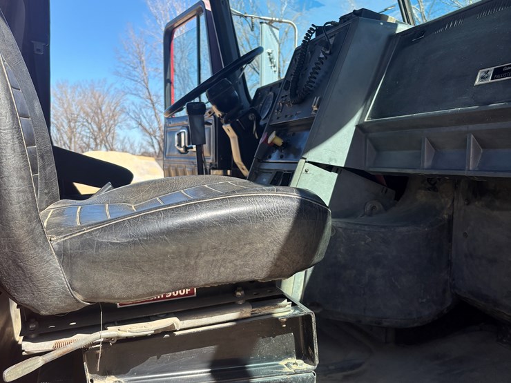 1993-mack-ch600-image-30