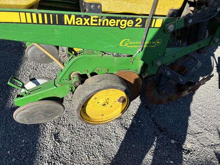 john-deere-7200-image-63