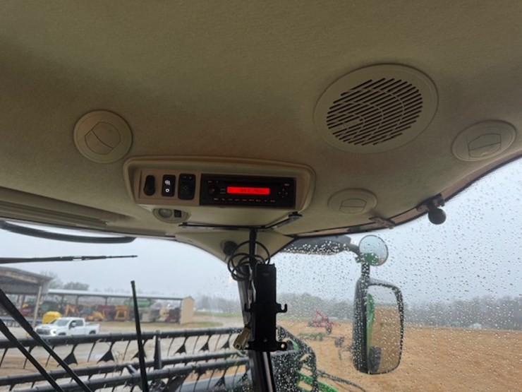 2014-john-deere-s680-image-43