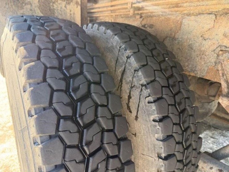 2008-mack-gu813-tri/a-boom/flatbed-truck-1m2ax16c9-image-67