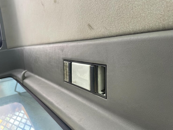 1995-gmc-sierra-3500hd-image-48