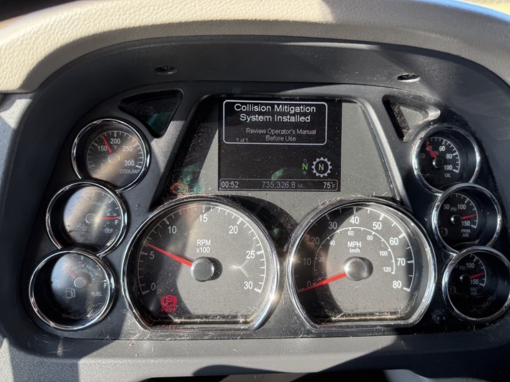 2019-peterbilt-579-image-29