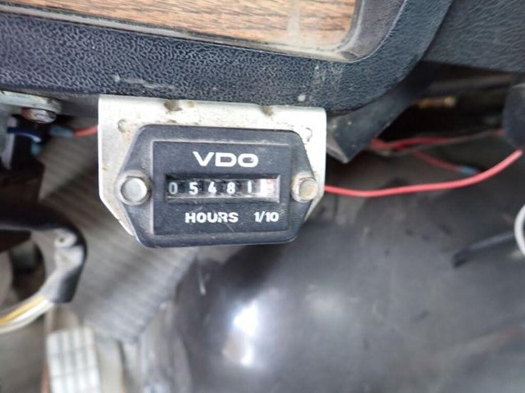 1990-white-gmc-t/a-water-truck-4v2bdbme1ln633643-image-15