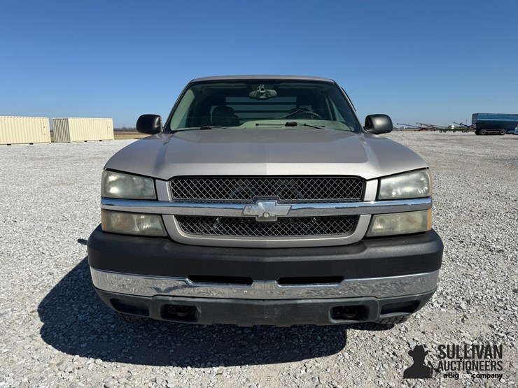 2004-chevrolet-2500hd-image-2