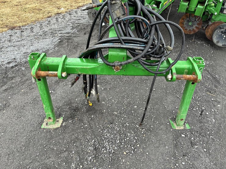 2019-john-deere-1775-image-12