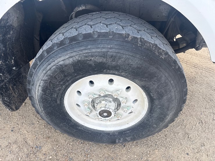 2006-peterbilt-357-image-7