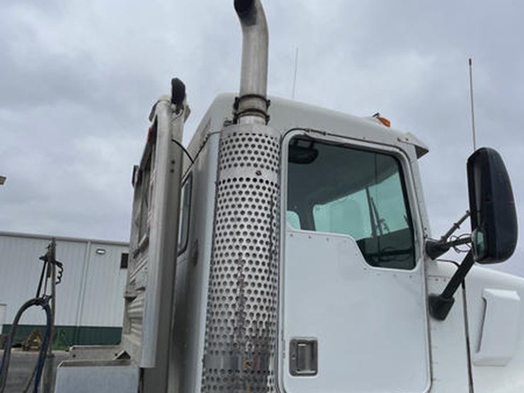 2000-caterpillar-c12-image-28