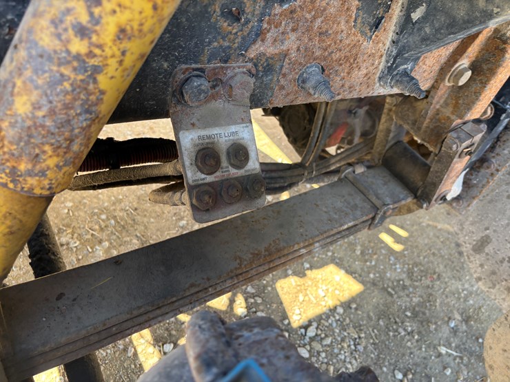 2009-peterbilt-340-image-57