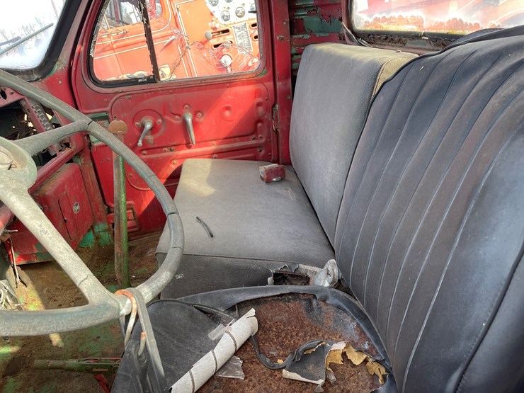 #4208-•-mack-truck-cab-and-chassis-frame-image-13