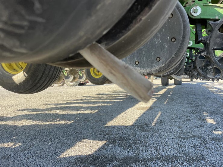 2004-john-deere-db90-image-34