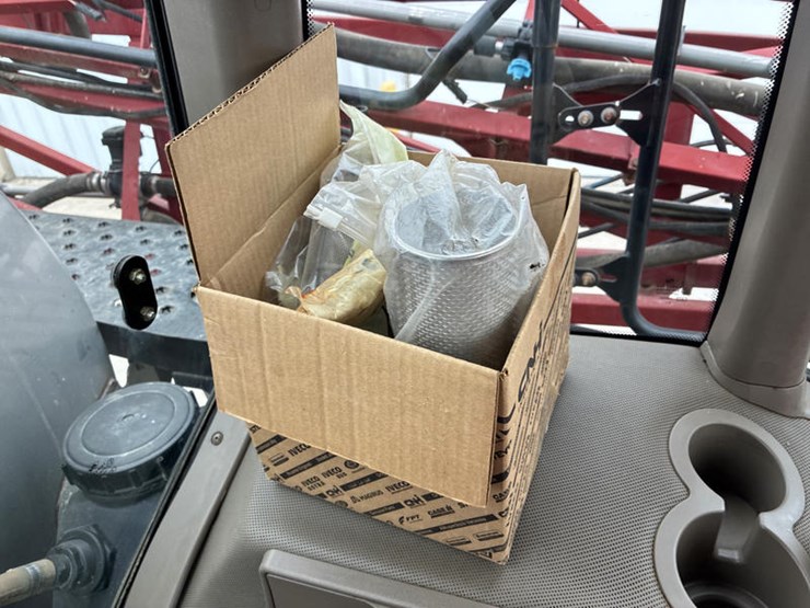 2015-case-ih-patriot-3340-image-74