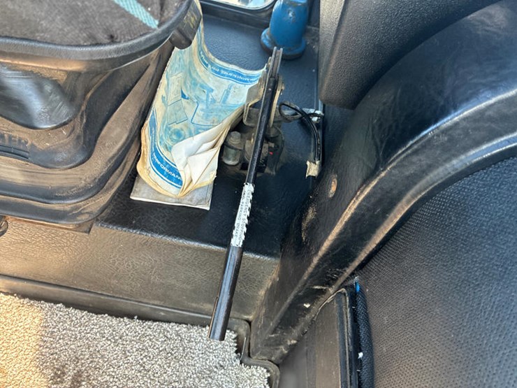 1990-ford-8730-image-54