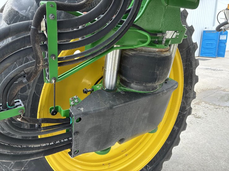 2021-john-deere-r4030-image-65