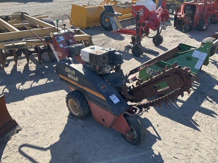 ditch-witch-1030-image-3