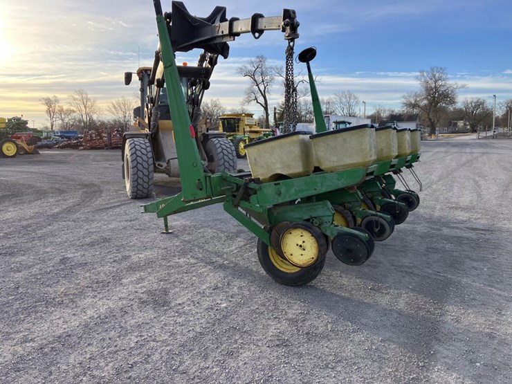 john-deere-7000-image-8