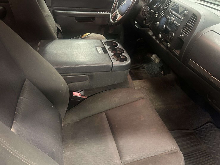 2013-chevy-silverado-lt-z71-pick-up-truck-image-23