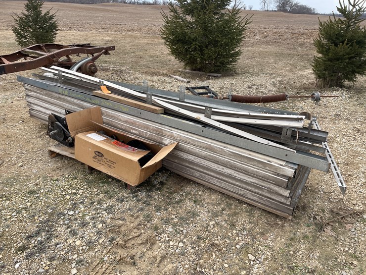 #4255-•-industrial-insulated-garage-door-image-1