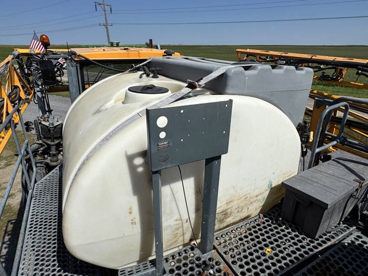 2011-hagie-sts10-image-38