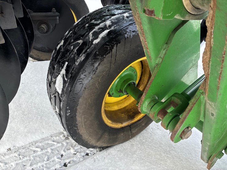 2008-john-deere-637-image-39