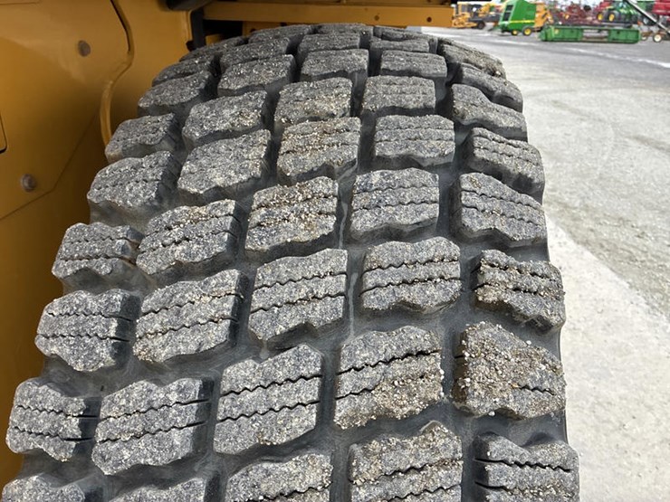 2021-caterpillar-926m-image-61