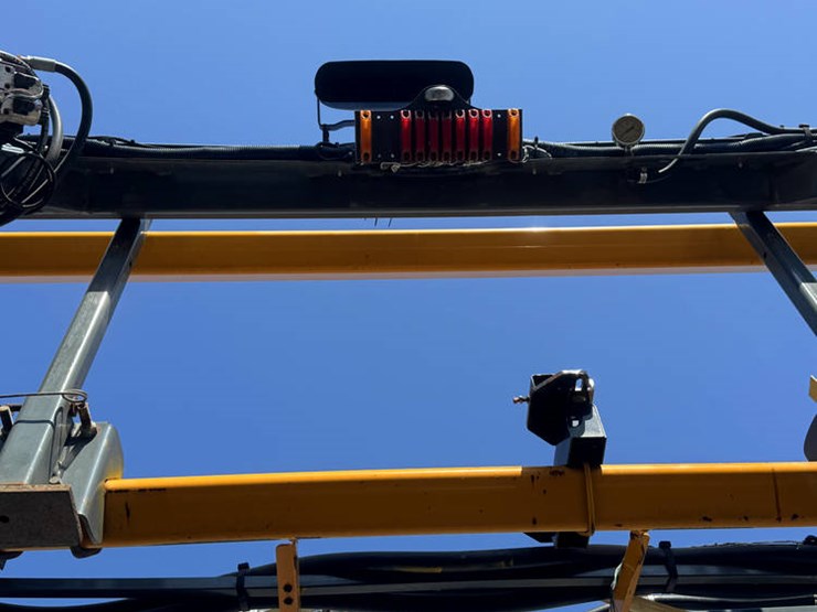 2011-hagie-sts10-image-31