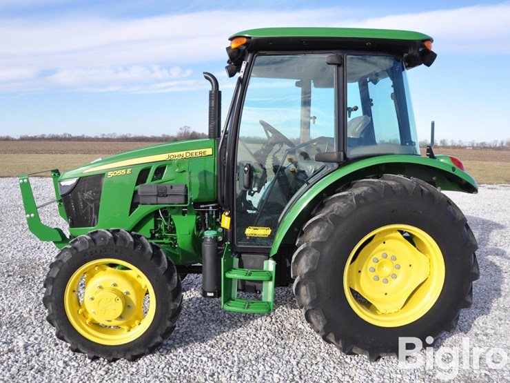 2022-john-deere-5055e-image-8