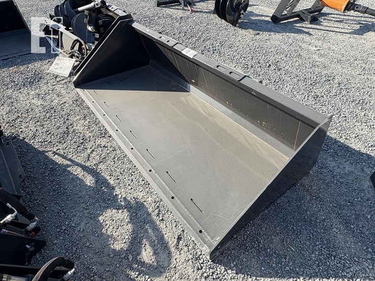 wolverine-84"-bucket-image-1