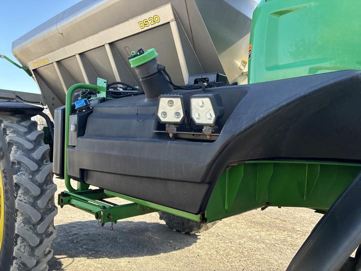 2022-john-deere-600r-image-19