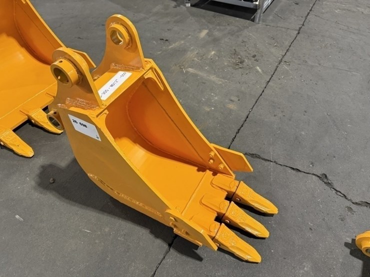 2026-caterpillar-305-image-1