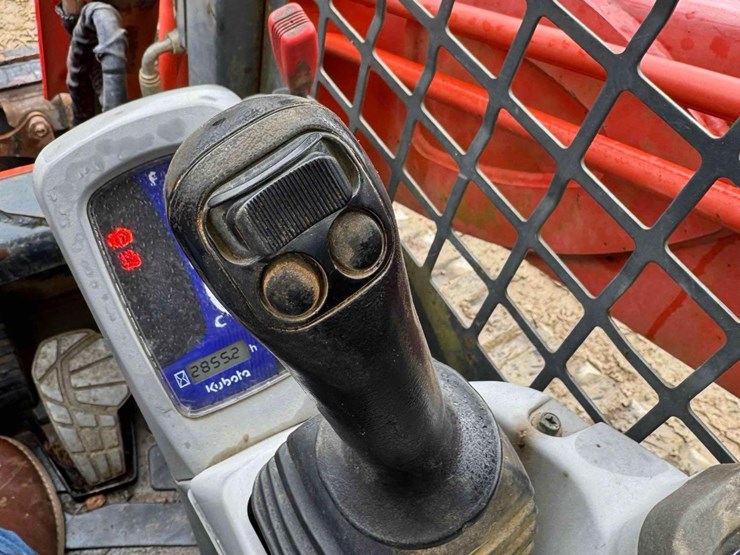 2015-kubota-svl75-2-image-21