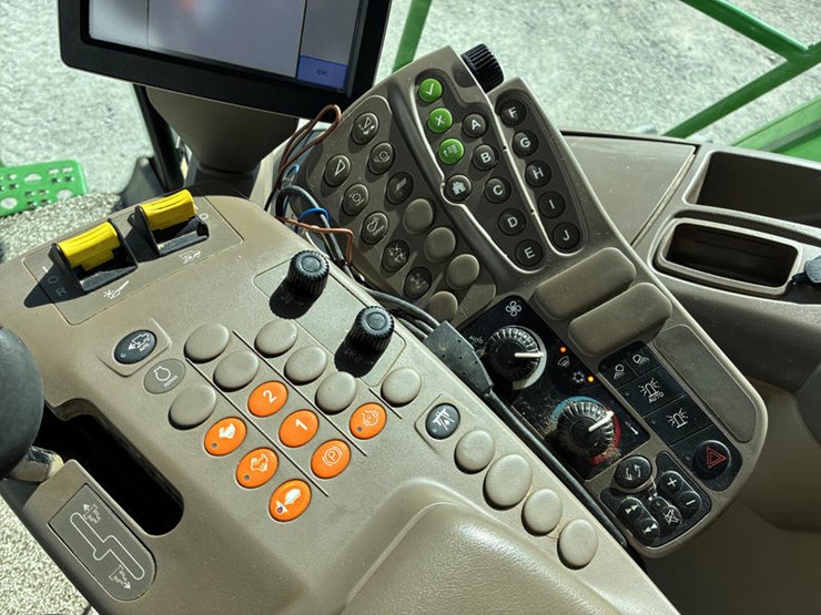 2012-john-deere-s670-image-101