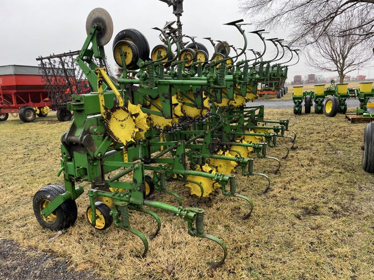 john-deere-85-image-1