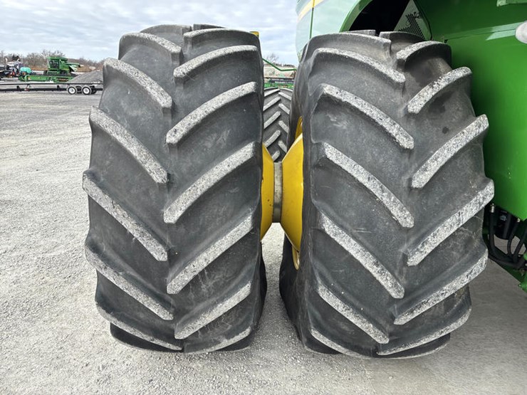 2013-john-deere-s690-image-34