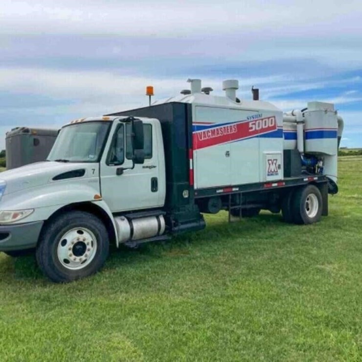 2014 INTERNATIONAL DURASTAR 4300