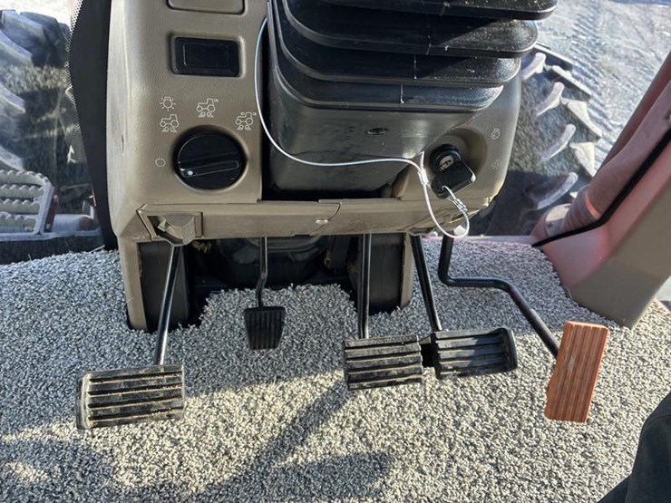 2011-case-ih-magnum-315-image-81