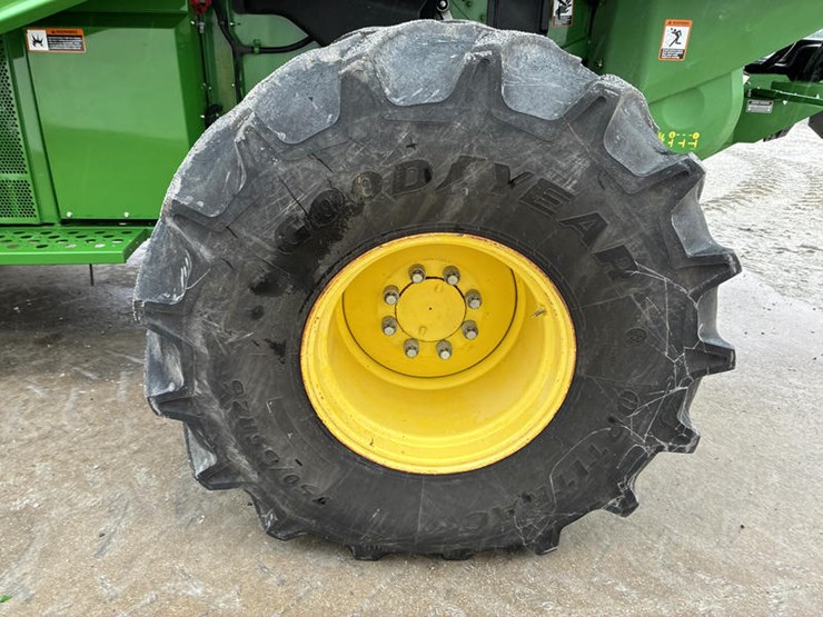 2017-john-deere-s680-image-38
