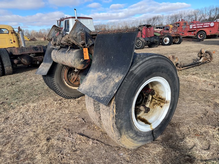 #4218-•-drive-axle-with-5th-wheel-plate-image-3