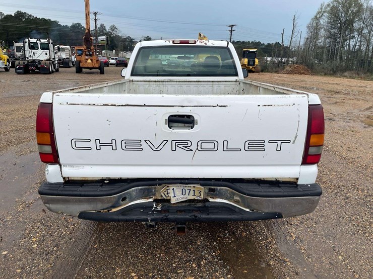 2002-chevrolet-silverado-1500-image-6