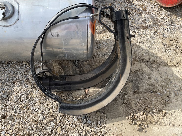 #4269-•-peterbilt-fuel-tank-image-5