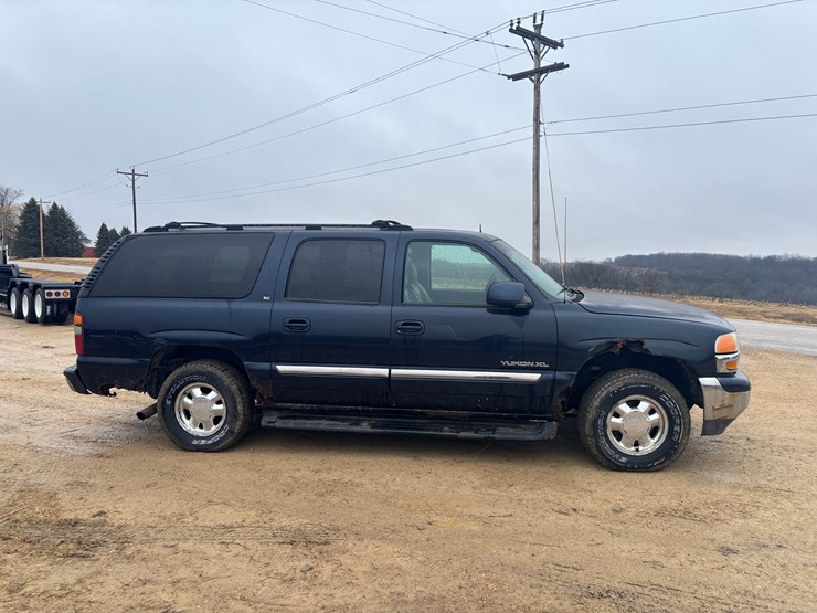 2003-gmc-yukon-image-4