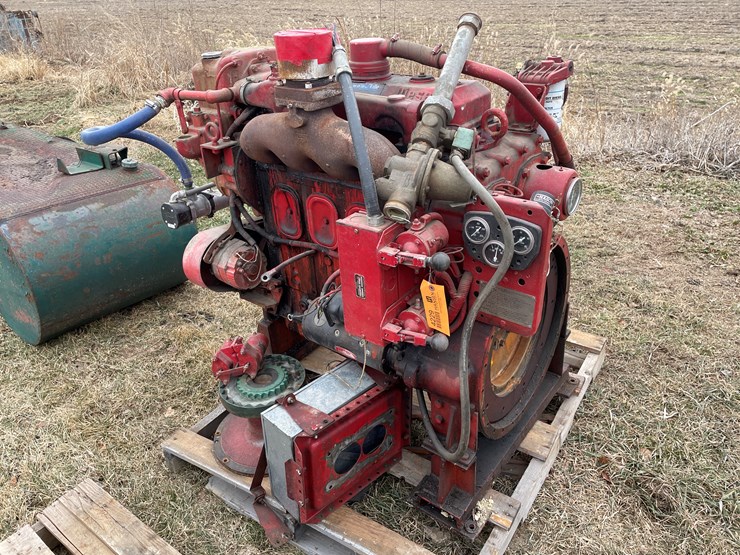 #4229-•-detroit-471-diesel-engine-on-stand-image-1