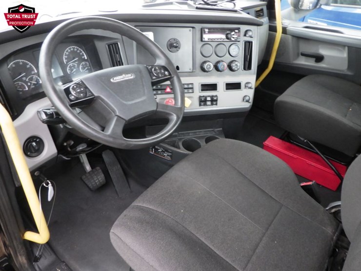 2021-freightliner-cascadia-116-image-15