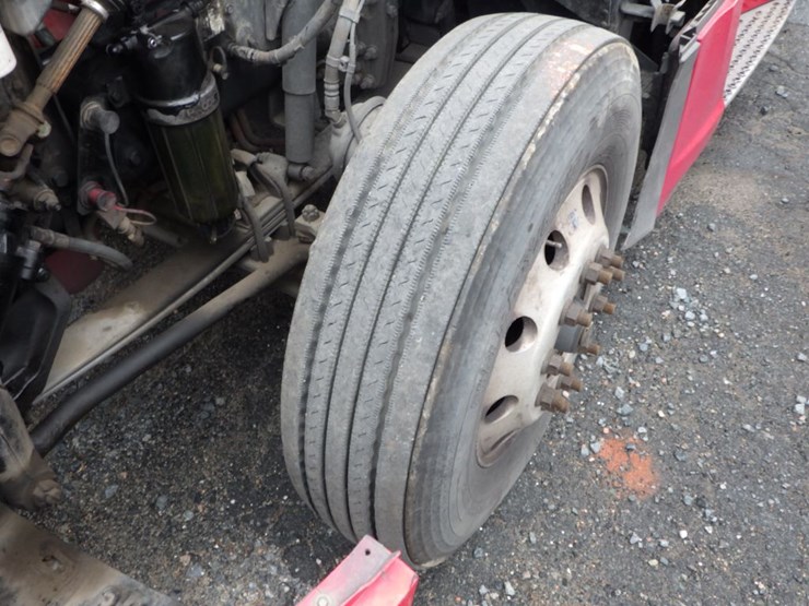 2022-kenworth-t680-image-35