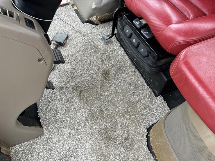 2015-case-ih-patriot-3340-image-70