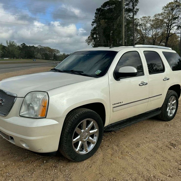 2010 GMC YUKON DENALI